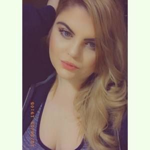 Meet your Posher, Danielle